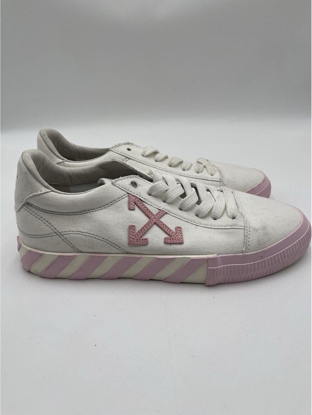 Men’s Off-White Wmns Vulc Sneaker in 'White Light Pink' canvas Size 42